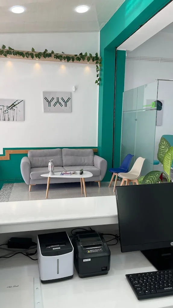 Salle d’attente laboratoire ATTIA